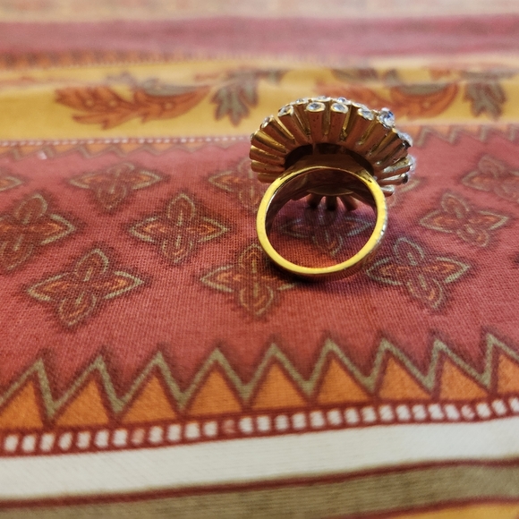 J CREW RHINESTONE dandelion gold tonecring.  Sz. 6.5. - Picture 3 of 5